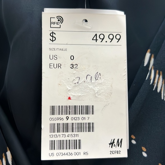 Navy blue with white and gold detail dress from H&M - Picture 9 of 9